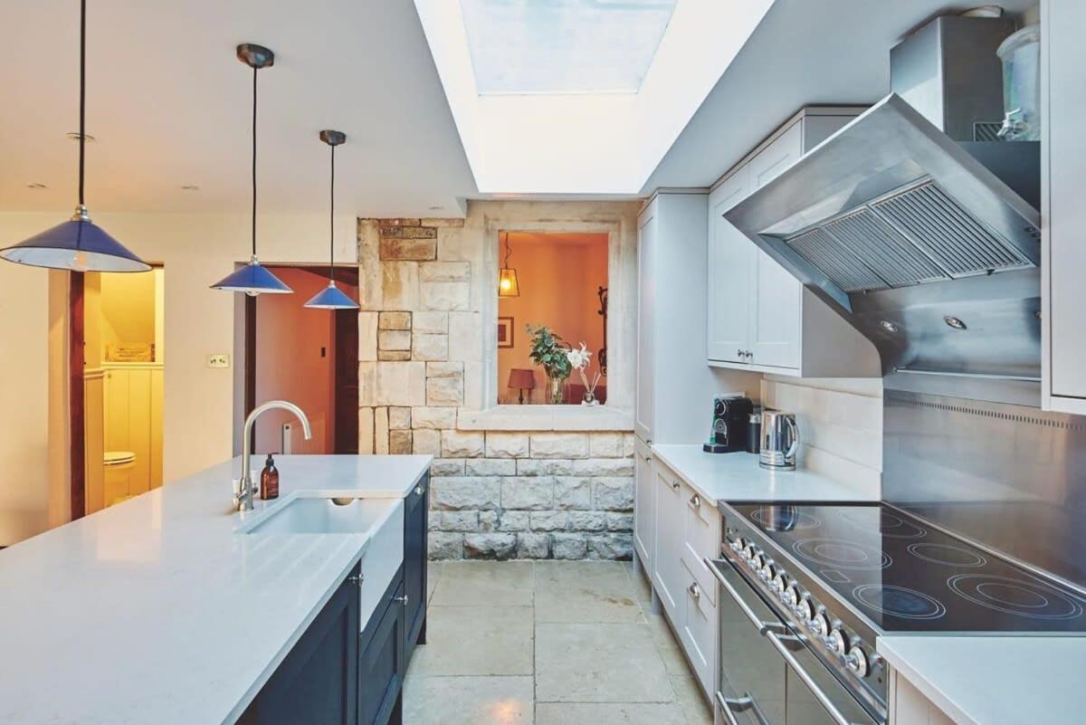 Large Stylish Luxury Cotswold Cottage - Ideal For Families, W/ Ev Charging Andoversford Exterior foto